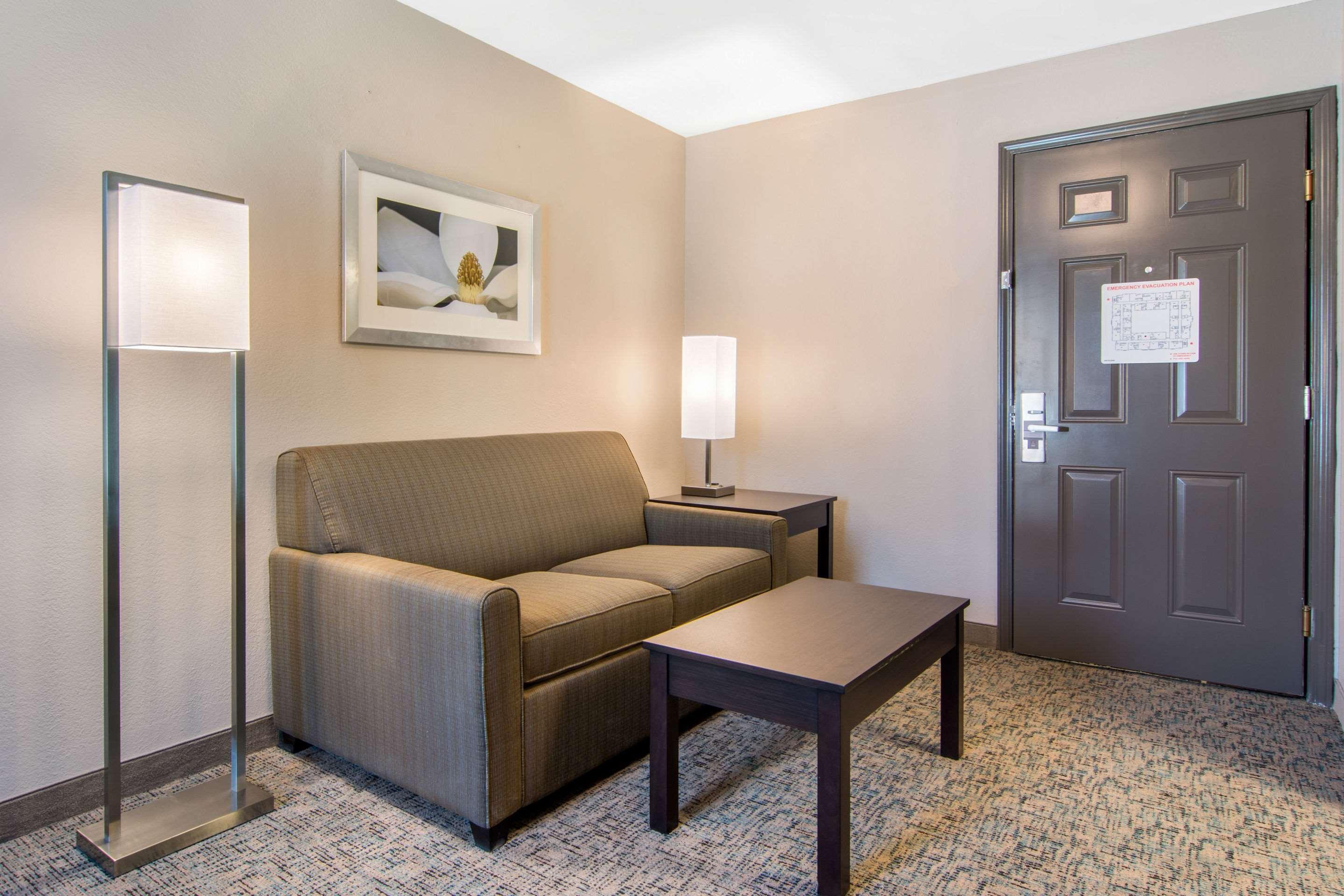Clarion Inn & Suites Atlanta Downtown Zewnętrze zdjęcie