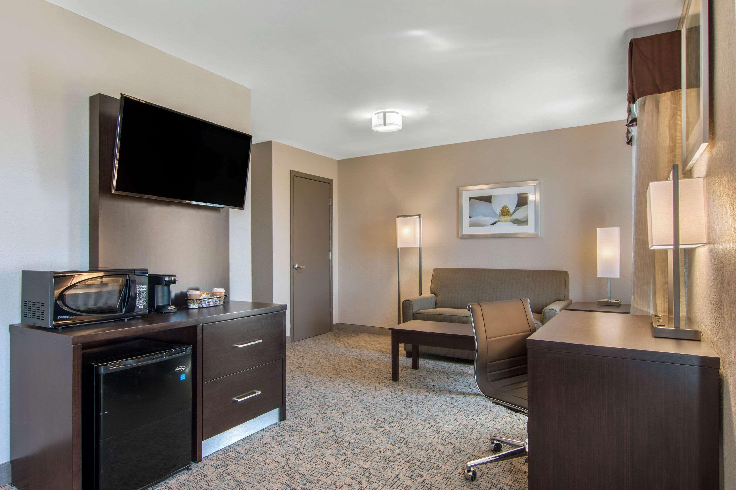 Clarion Inn & Suites Atlanta Downtown Zewnętrze zdjęcie