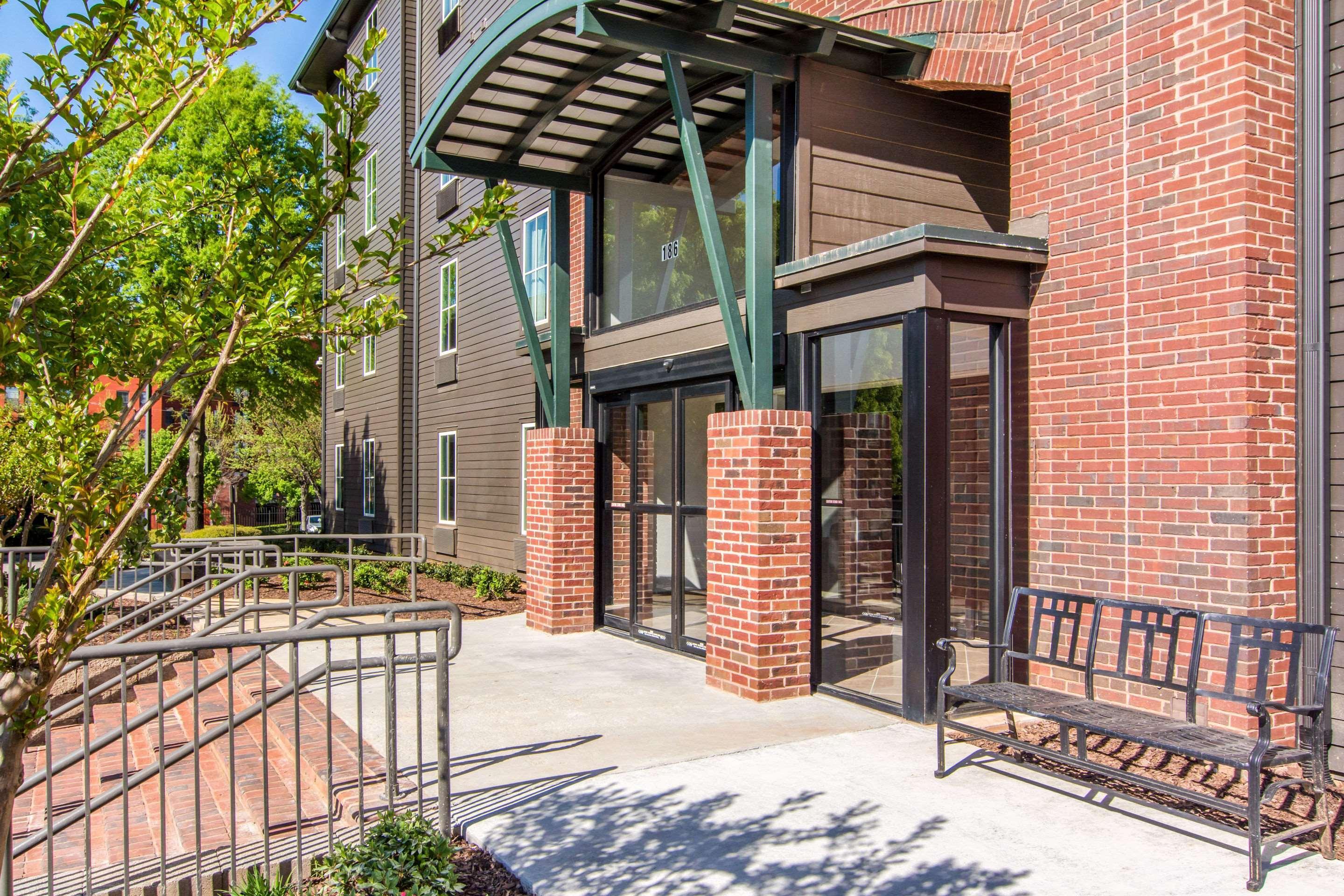 Clarion Inn & Suites Atlanta Downtown Zewnętrze zdjęcie